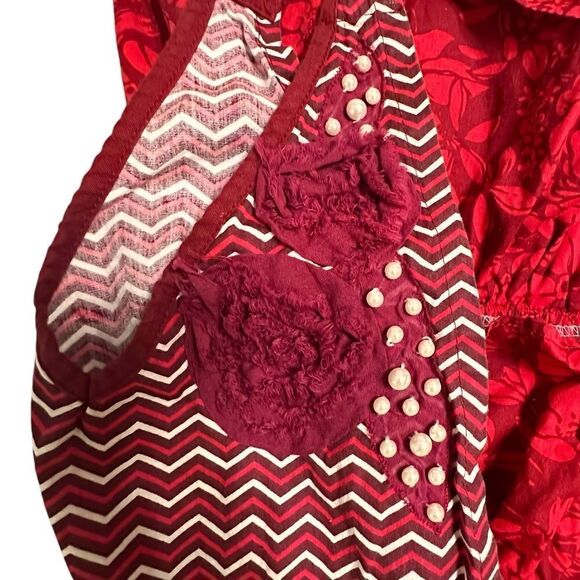 Simply Envogue Red and White Frilled and beaded pinafore kitchen apron - Picture 6 of 10